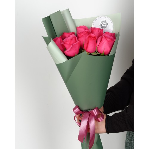 Купить на заказ Букет из 7 розовых роз с доставкой в Шахтинске