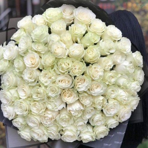 Купить на заказ Букет из 75 белых роз с доставкой в Шахтинске