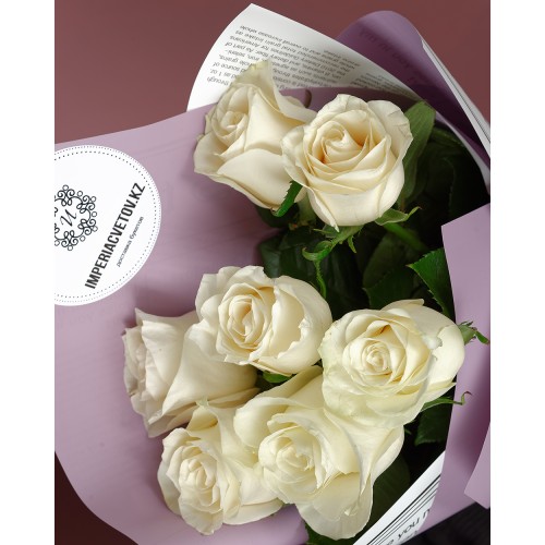 Купить на заказ Букет из 7 белых роз с доставкой в Шахтинске