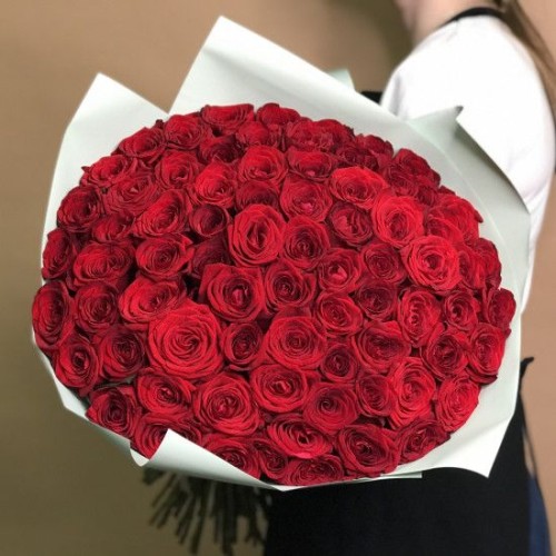 Купить на заказ Букет из 75 красных роз с доставкой в Шахтинске