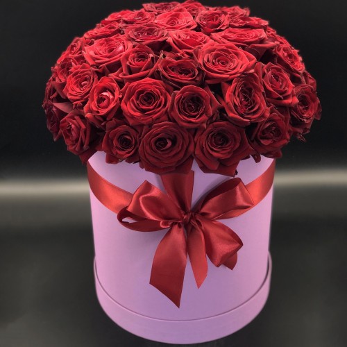 Купить на заказ 51 красная роза в коробке с доставкой в Шахтинске
